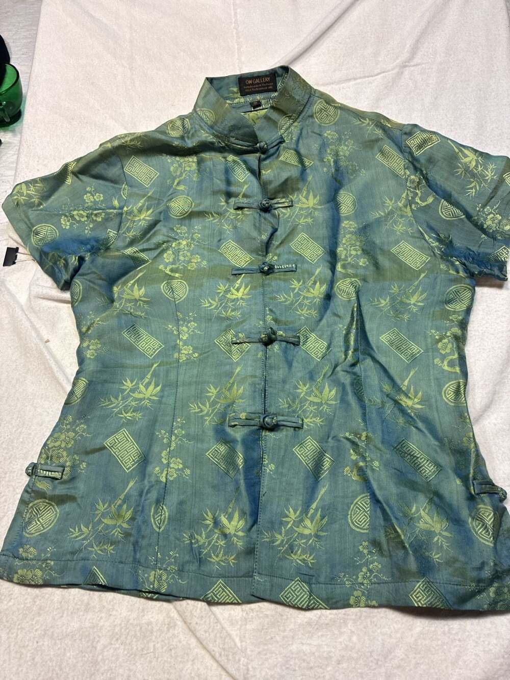 Om Gallery Size S Handmade 100% Vietnamese Silk Mandarin Collar Shirt